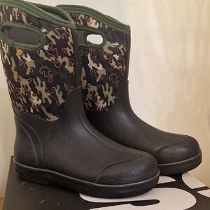 Camouflage and Black Rain Boots